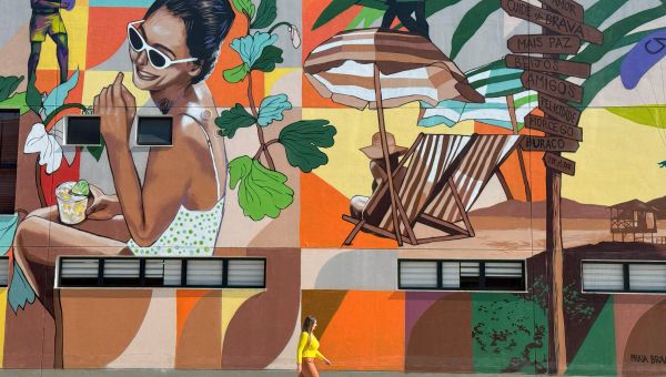Arte urbana ganha espaço nas fachadas da CN, na Praia Brava
