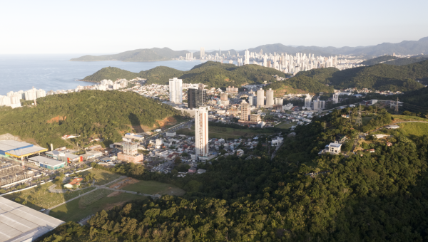 População de Itajaí cresce 44% segundo Censo IBGE, criando oportunidades para o mercado imobiliário