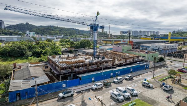 Você conhece as principais fases pelas quais as obras passam até virarem o sonho realizado dos clientes CN?
