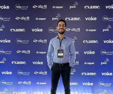 João Antônio Leck, Diretor Administrativo, representa a CN em evento de premiação promovido pela Revista EXAME